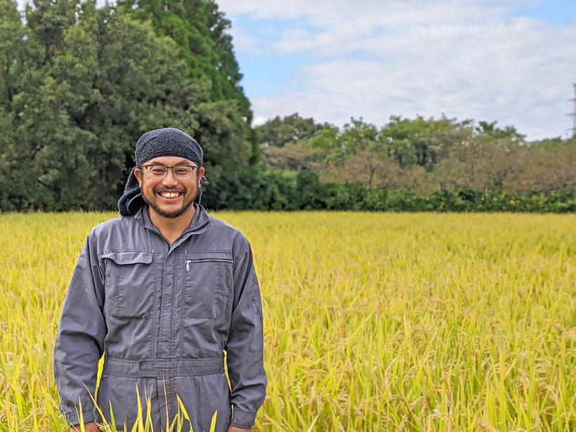 自然栽培米農家縄田さん稲の前